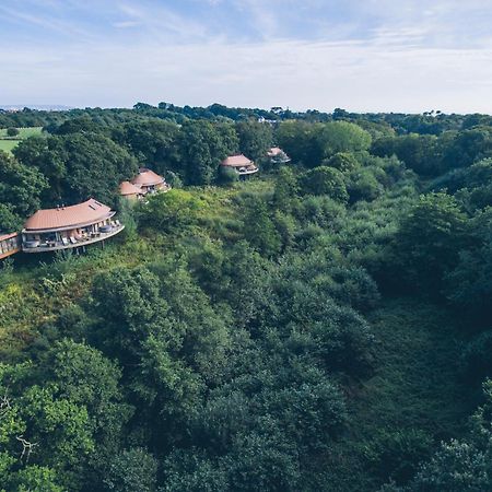 Chewton Glen Hotel - An Iconic Luxury Hotel New Milton Bagian luar foto
