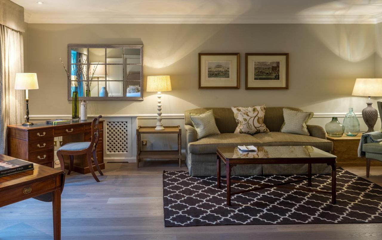 Chewton Glen Hotel - An Iconic Luxury Hotel New Milton Bagian luar foto