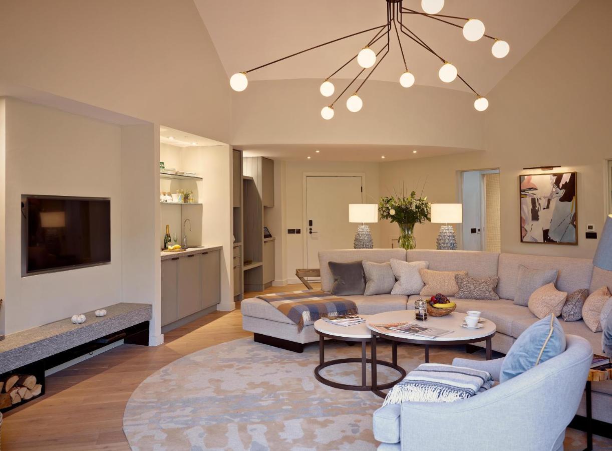 Chewton Glen Hotel - An Iconic Luxury Hotel New Milton Bagian luar foto