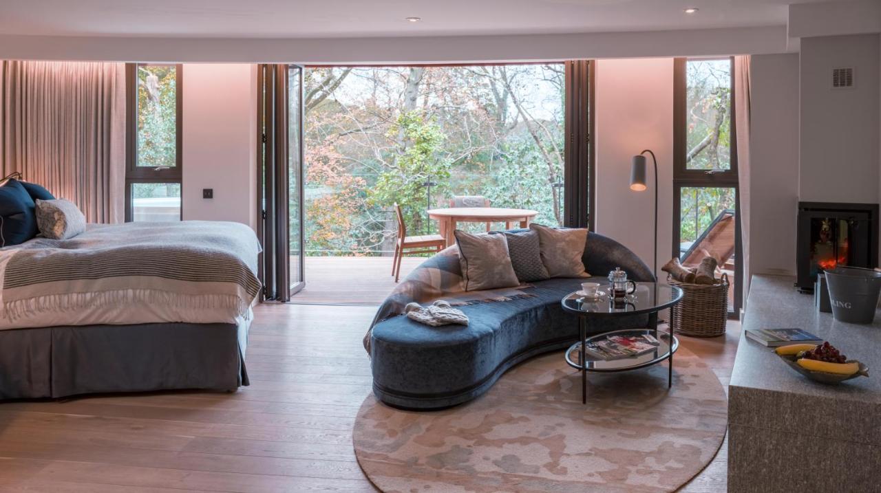 Chewton Glen Hotel - An Iconic Luxury Hotel New Milton Bagian luar foto