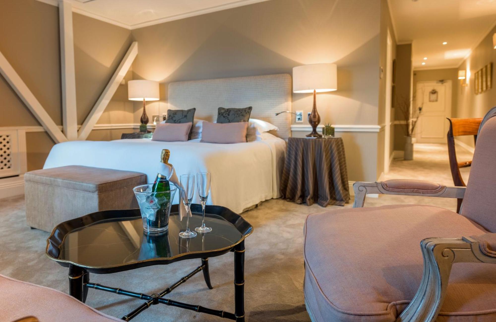 Chewton Glen Hotel - An Iconic Luxury Hotel New Milton Bagian luar foto