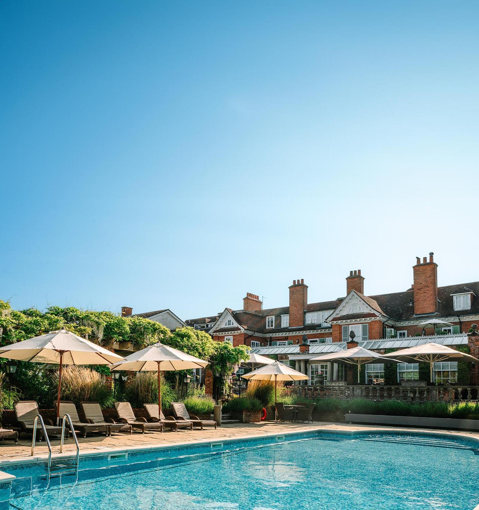 Chewton Glen Hotel - An Iconic Luxury Hotel New Milton Bagian luar foto