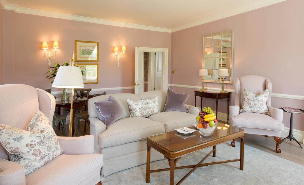 Chewton Glen Hotel - An Iconic Luxury Hotel New Milton Bagian luar foto