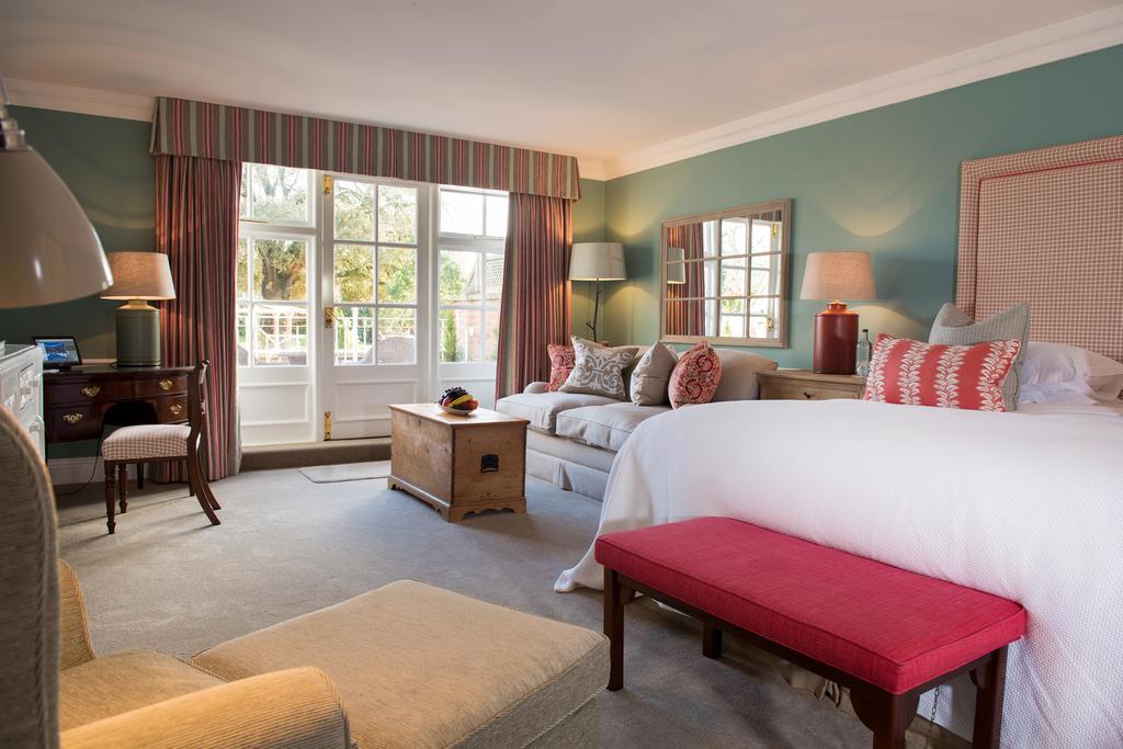 Chewton Glen Hotel - An Iconic Luxury Hotel New Milton Bagian luar foto