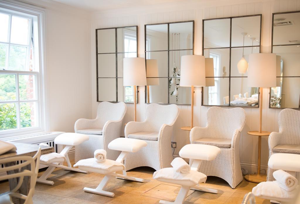 Chewton Glen Hotel - An Iconic Luxury Hotel New Milton Bagian luar foto