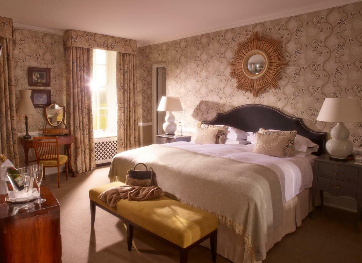 Chewton Glen Hotel - An Iconic Luxury Hotel New Milton Bagian luar foto