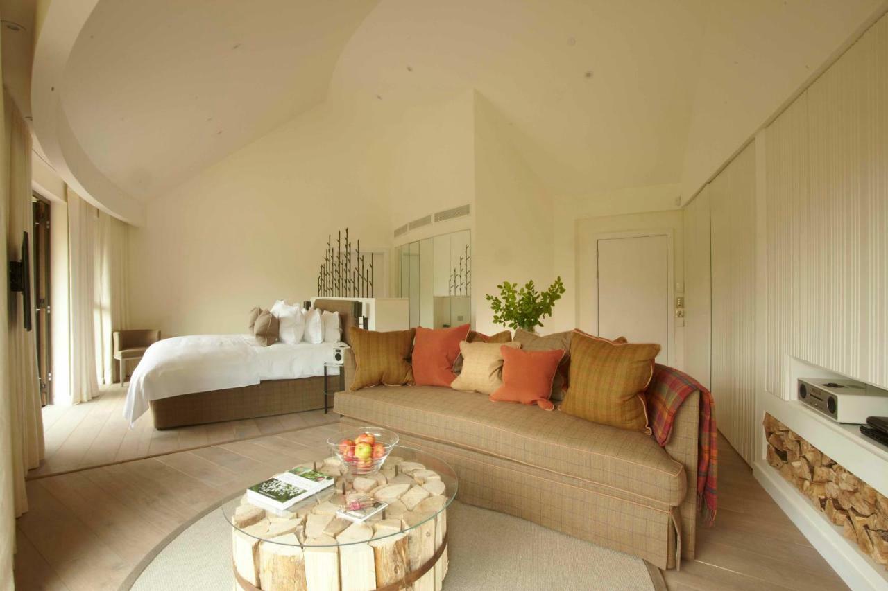 Chewton Glen Hotel - An Iconic Luxury Hotel New Milton Bagian luar foto