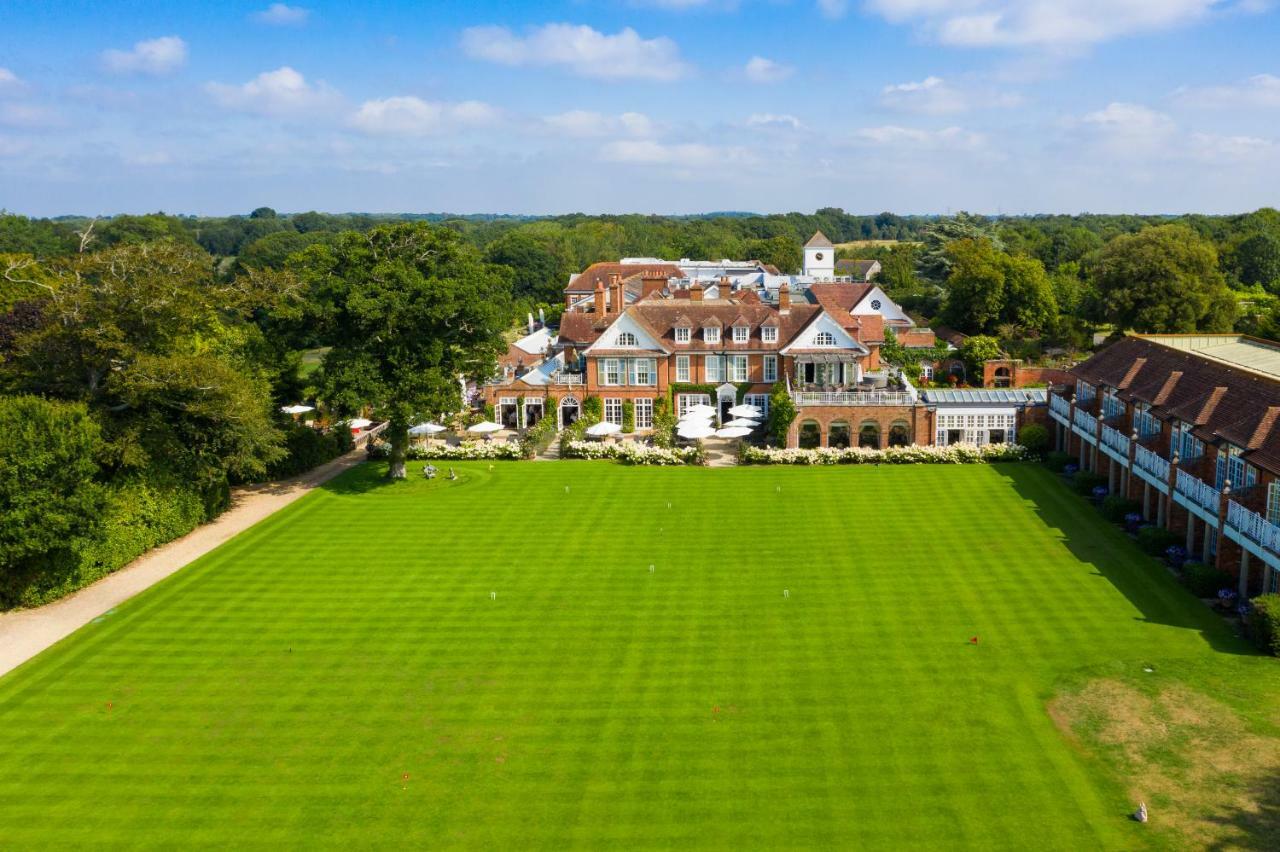 Chewton Glen Hotel - An Iconic Luxury Hotel New Milton Bagian luar foto